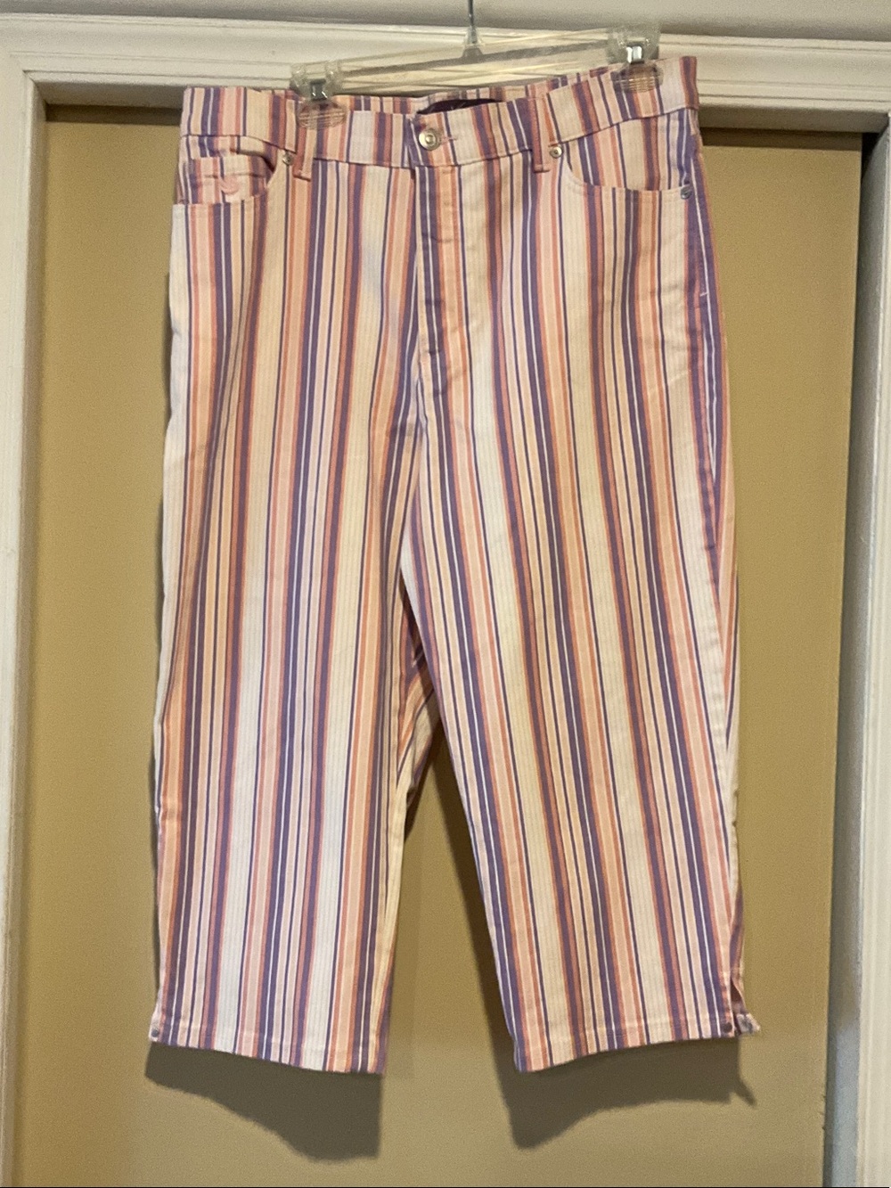 Gloria Vanderbilt Amanda 5 pocket striped purple pink white capri jeans 14